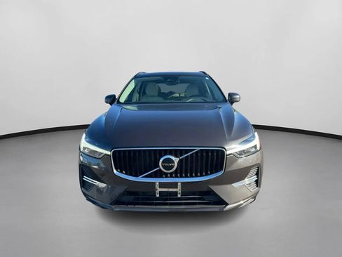 Used 2023 Volvo XC60 B5 Core AWD/4WD image 3