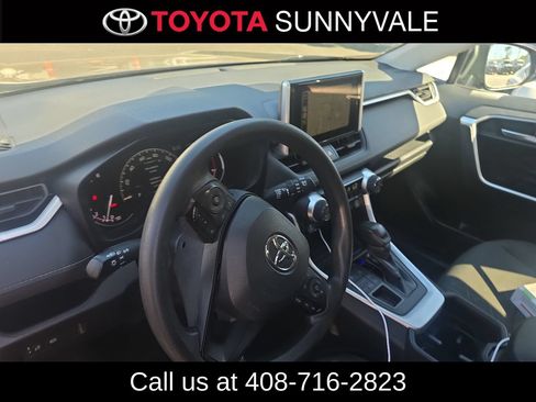 Used 2024 Toyota RAV4 XLE AWD/4WD image 4