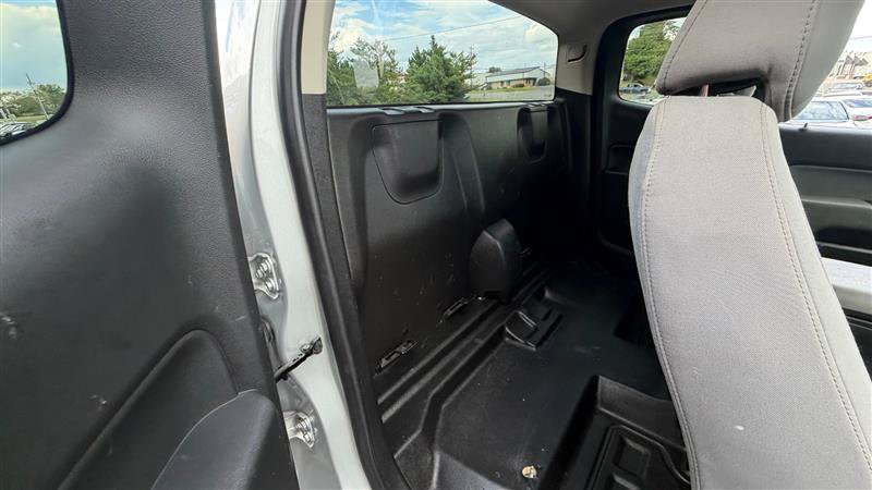 Used 2020 Chevrolet Colorado W/T RWD image 7