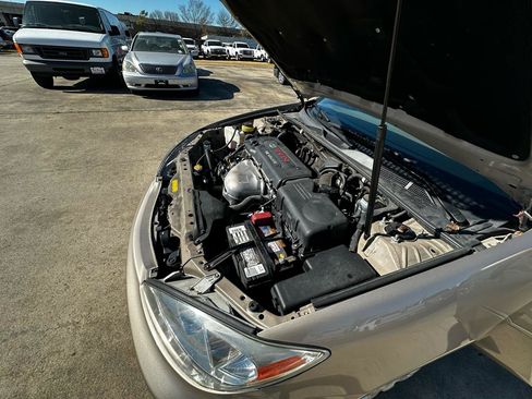Used 2003 Toyota Camry LE FWD image 12