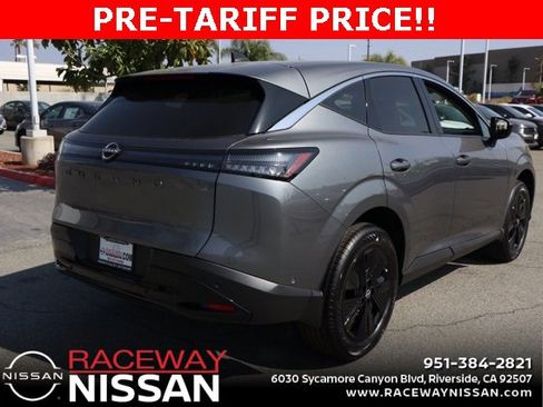 New 2025 Nissan Murano SV image 4