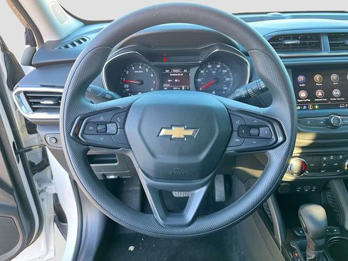 Used 2023 Chevrolet TrailBlazer LT image 11