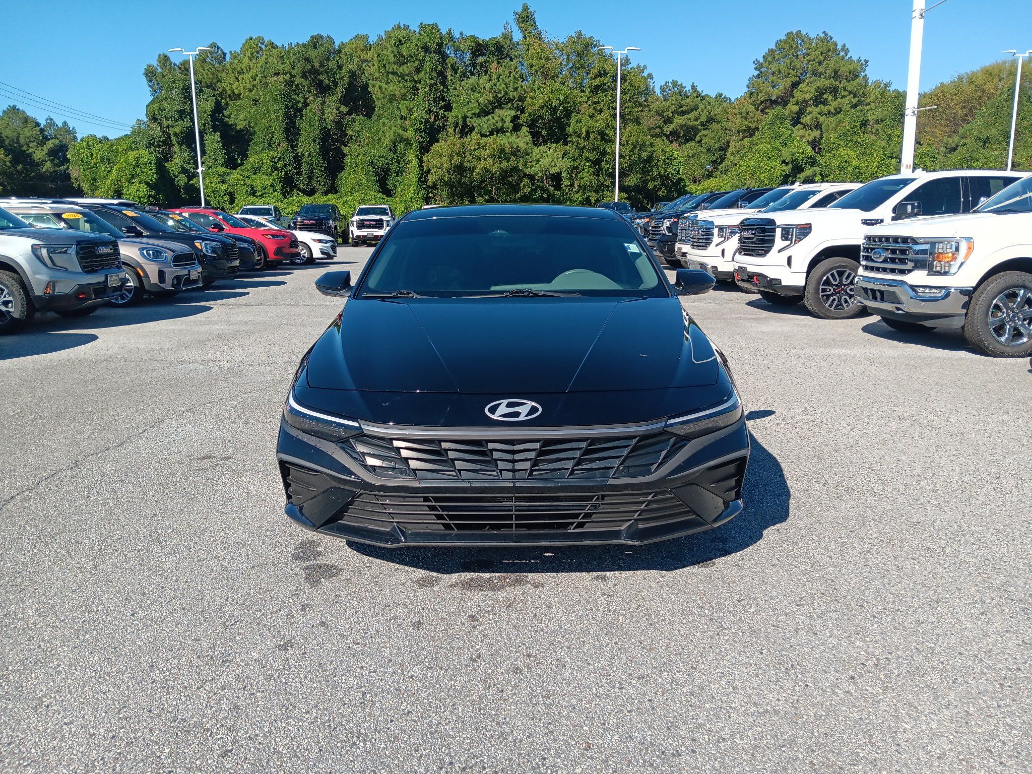 Used 2025 Hyundai Elantra Sport FWD image 9