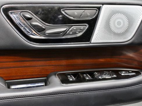 Used 2023 Lincoln Navigator L Reserve AWD/4WD image 25