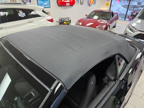 Used 2012 Ford Mustang Convertible image 21