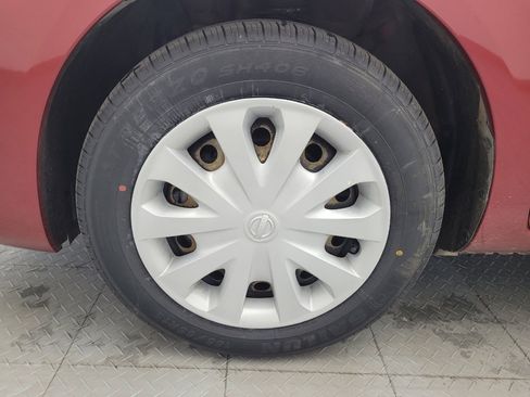 Used 2019 Nissan Versa SV FWD image 31