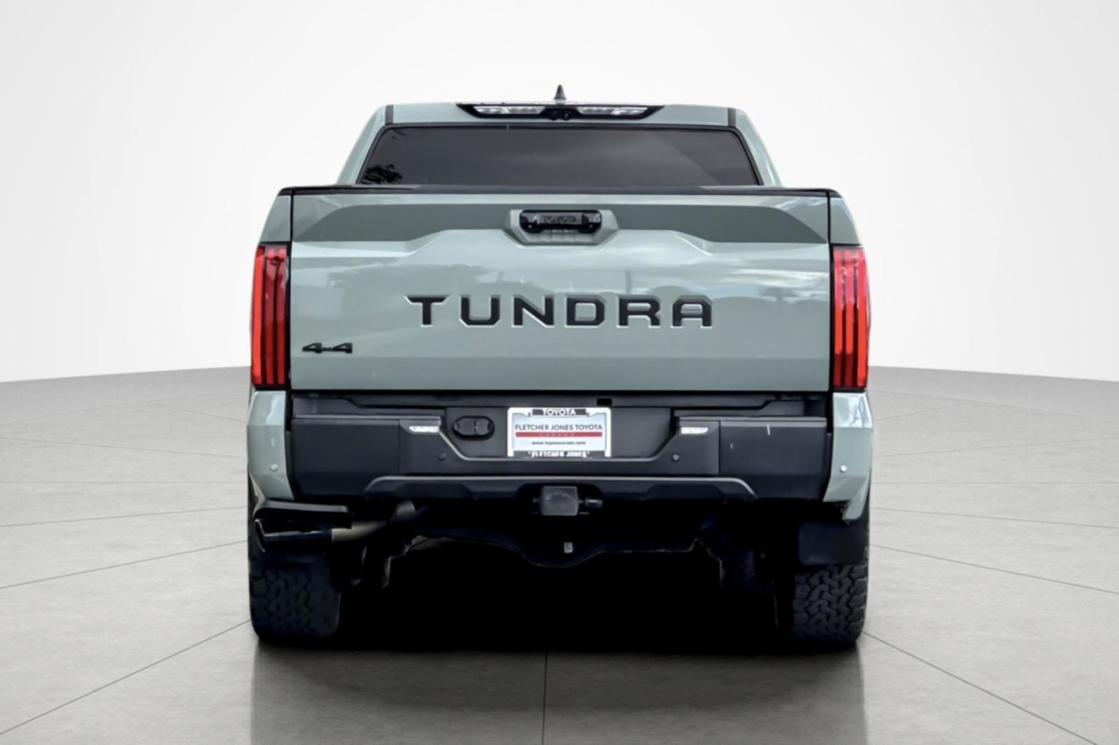 Used 2024 Toyota Tundra Limited w/ TRD Off-Road Package AWD/4WD image 4
