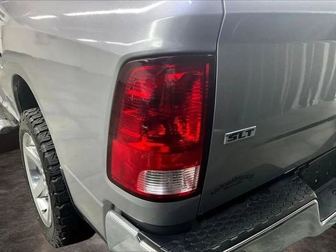 Used 2021 RAM 1500 Classic SLT AWD/4WD image 23
