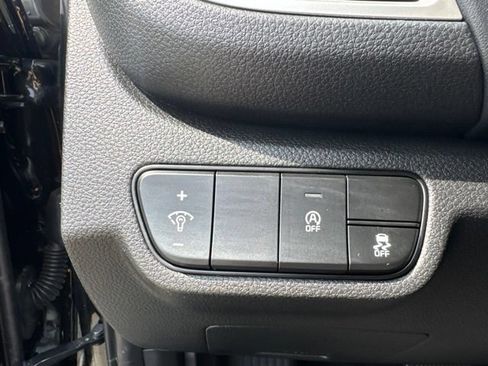 Used 2024 Kia Seltos EX AWD/4WD image 16