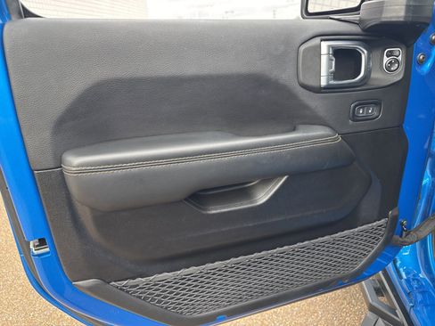 Used 2024 Jeep Wrangler Sahara w/ Technology Group image 21