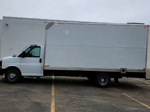 Used 2011 Chevrolet Express 3500 Extended image 5