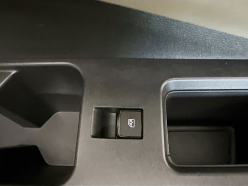 Used 2023 Nissan Pathfinder SL w/ SL Premium Package image 31