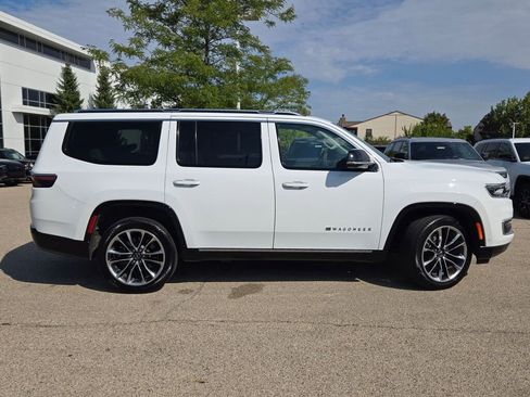 Used 2024 Jeep Wagoneer Series III w/ Premium Group I image 5
