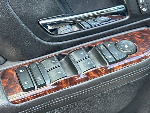 Used 2014 GMC Yukon XL Denali image 14