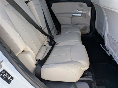 Certified 2025 Mercedes-Benz GLB 250 image 20