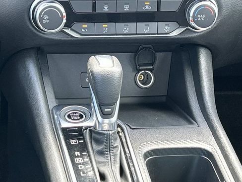 Used 2022 Nissan Sentra SV FWD image 24