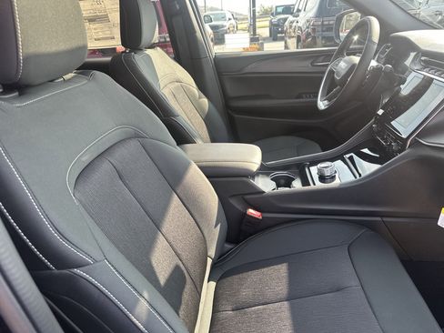 New 2026 Jeep Grand Cherokee Laredo X AWD/4WD image 29
