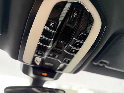 Used 2015 Porsche Macan S image 26