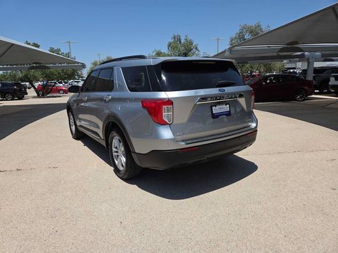 Used 2021 Ford Explorer XLT RWD image 6