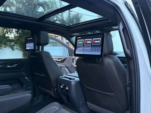 Used 2024 GMC Yukon Denali w/ Advanced Technology Package AWD/4WD image 16