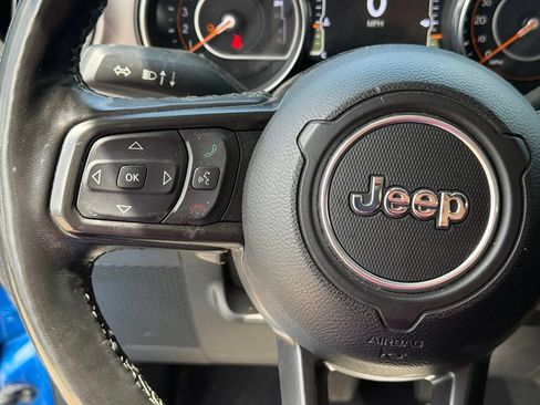 Used 2021 Jeep Gladiator Sport AWD/4WD image 16