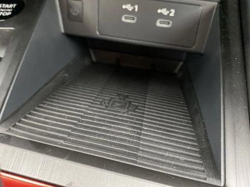 Certified 2025 Nissan Kicks SR image 22