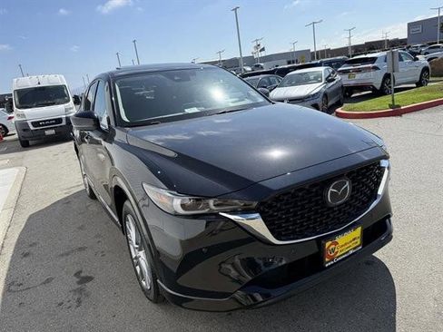 New 2025 MAZDA CX-5 AWD 2.5 S w/ Premium Plus Pkg image 8