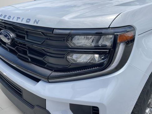 New 2026 Ford Expedition Max Active RWD image 7