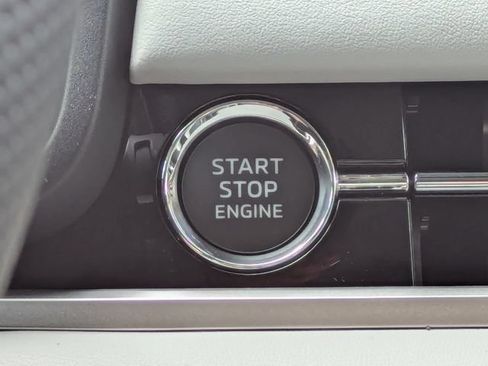 New 2026 Mitsubishi Outlander SE FWD image 32