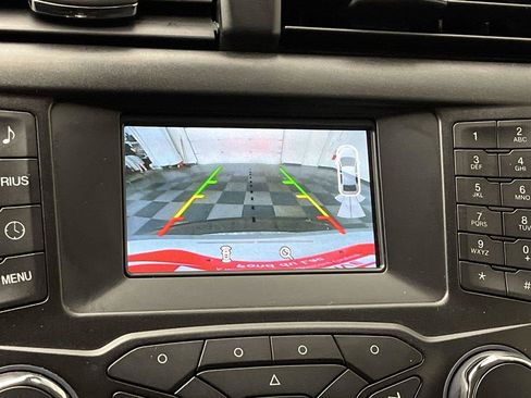 Used 2018 Ford Fusion SE FWD image 5