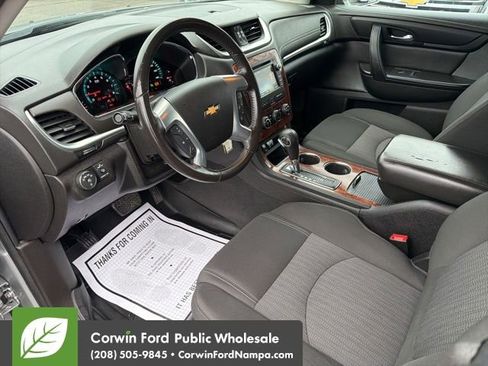 Used 2014 Chevrolet Traverse LT image 12
