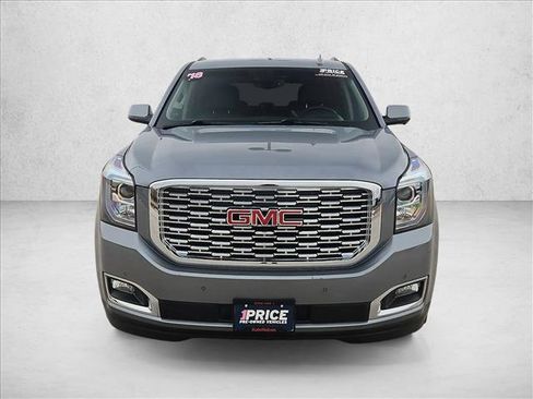 Used 2018 GMC Yukon Denali image 2