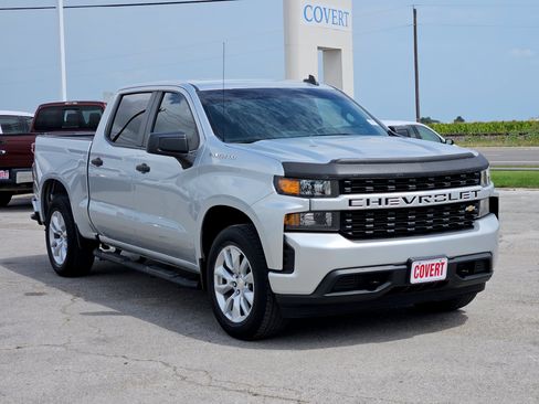 Used 2022 Chevrolet Silverado 1500 Custom RWD image 3