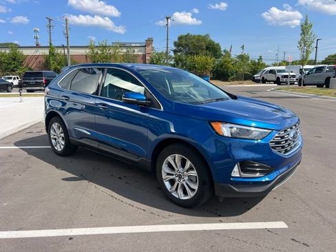 Used 2024 Ford Edge Titanium AWD/4WD image 3