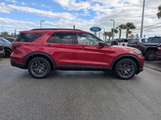 New 2026 Ford Explorer ST-Line w/ ST-Line Street Pack RWD video 3