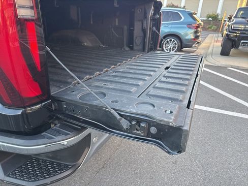 Used 2024 GMC Sierra 3500 SLT w/ SLT Premium Package image 37