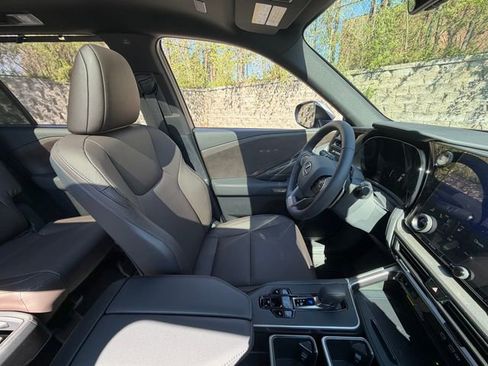 New 2026 Lexus TX 350 AWD image 10