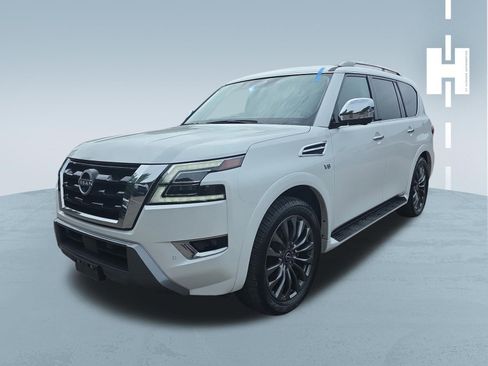 Used 2022 Nissan Armada Platinum w/ Captain's Chairs Package RWD image 4