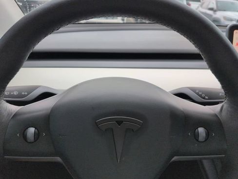Used 2022 Tesla Model Y Performance AWD/4WD image 26