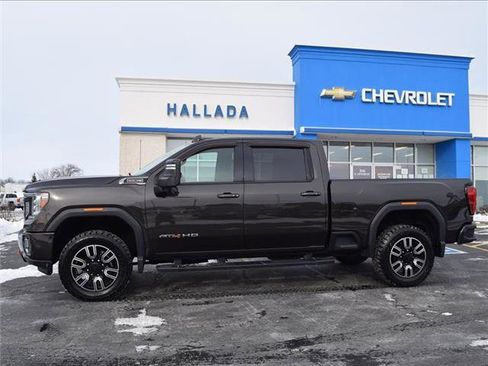 Used 2020 GMC Sierra 2500 AT4 w/ AT4 Premium Package image 8