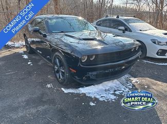 Used 2023 Dodge Challenger SXT w/ Blacktop Package video 3