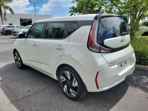 Used 2023 Kia Soul GT-Line w/ GT-Line Technology Package FWD image 4