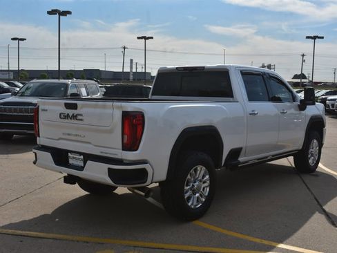 Used 2023 GMC Sierra 3500 Denali w/ Technology Package AWD/4WD image 5