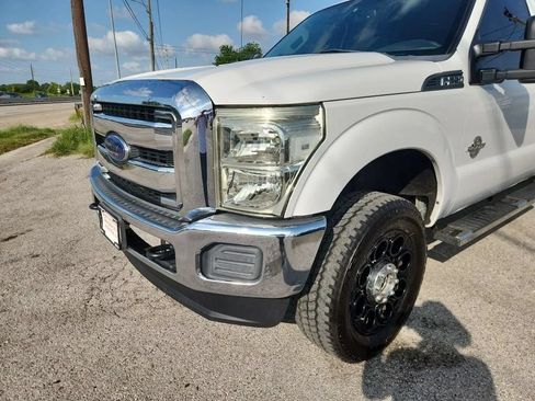 Used 2015 Ford F250 XL w/ Power Equipment Group AWD/4WD image 2