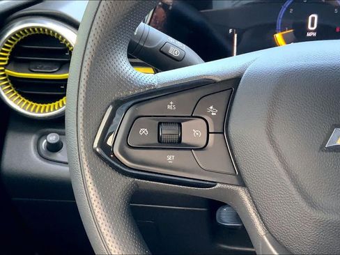 Used 2026 Chevrolet Trax LT FWD image 23