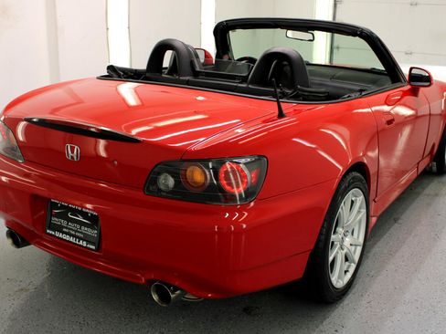 Used 2004 Honda S2000 image 9