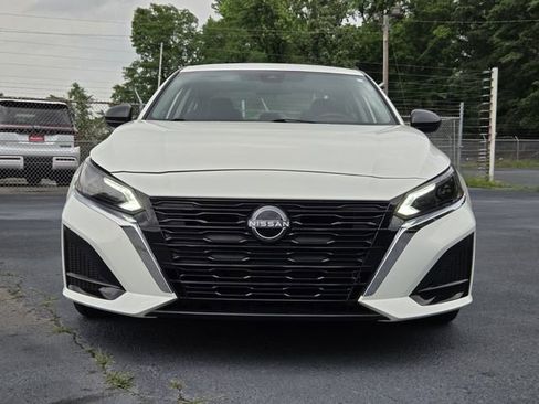 Certified 2025 Nissan Altima 2.5 S FWD image 8