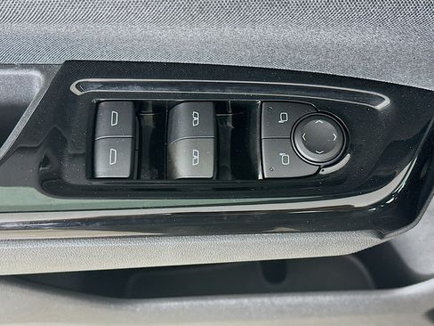 Used 2024 Honda Prologue EX image 15