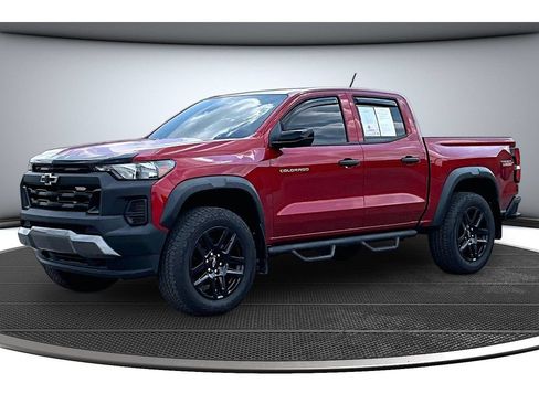Used 2024 Chevrolet Colorado Trail Boss w/ Advanced Trailering Package AWD/4WD image 16