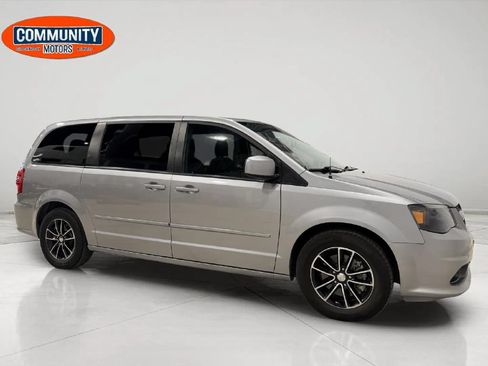 Used 2016 Dodge Grand Caravan SE FWD image 10